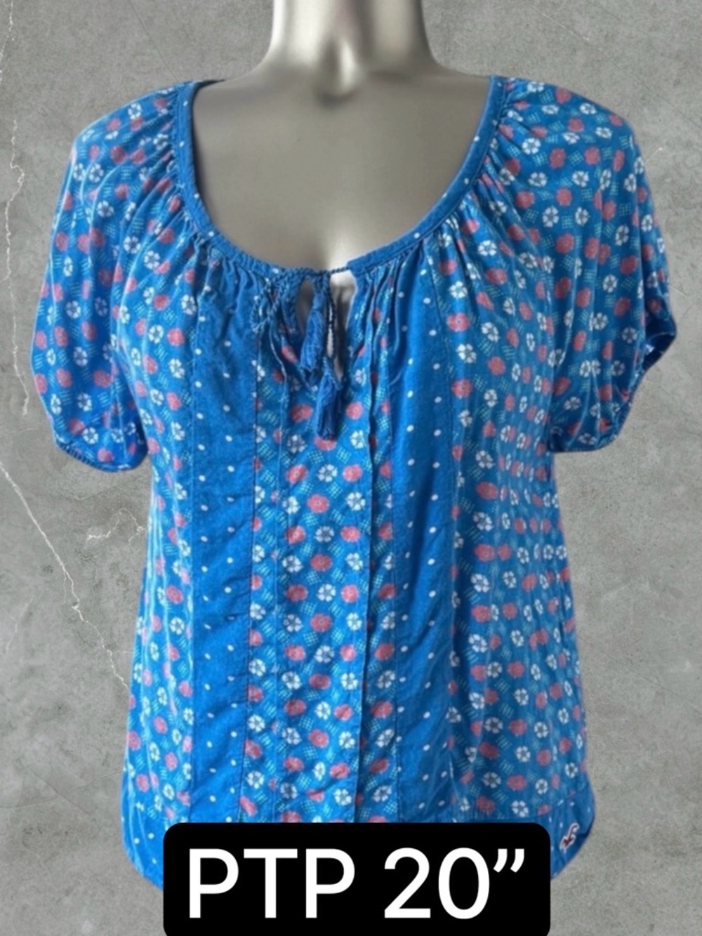 2 for $30 💟Hollister Blue Floral Scoop-Neck Boho Top